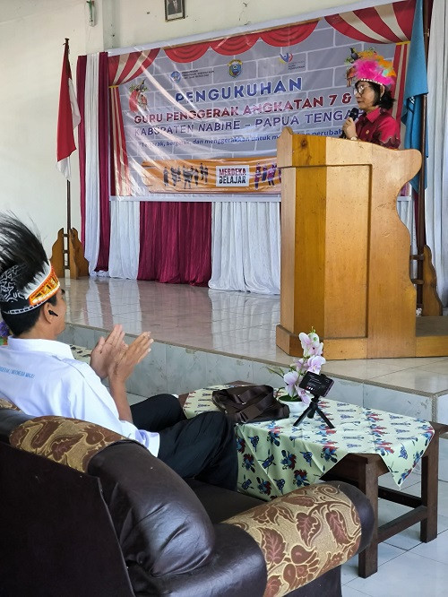  PENGUKUHAN GURU PENGGERAK ANGKATAN 7 dan 8 DI KABUPATEN NABIRE